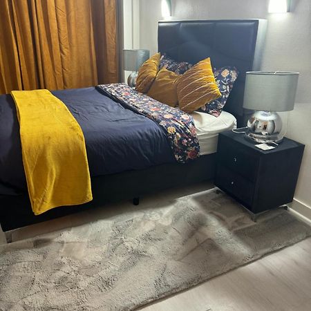 Appartement 2 Chambre Luxueuse A Jette Bruxelles Esterno foto