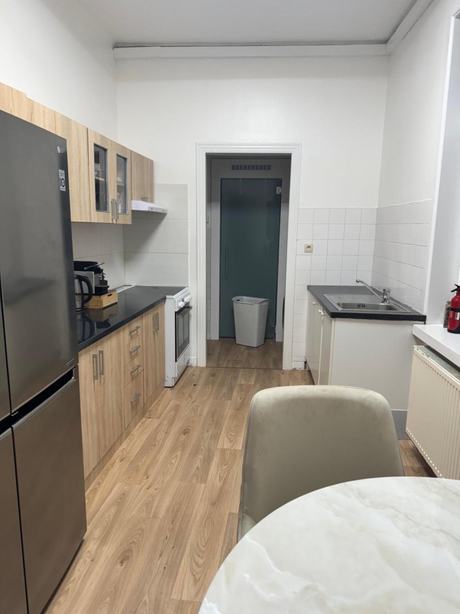 Appartement 2 Chambre Luxueuse A Jette Bruxelles Esterno foto