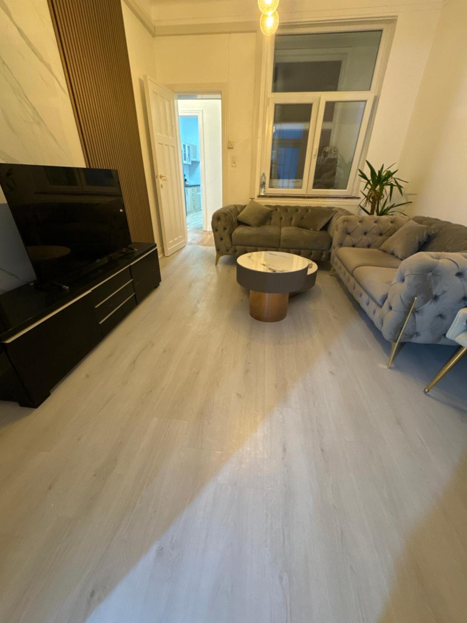 Appartement 2 Chambre Luxueuse A Jette Bruxelles Esterno foto